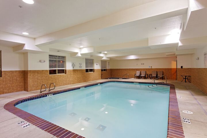 Holiday Inn Express Hotel & Suites NEWPORT by IHG