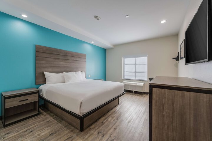 Room 26 of 38