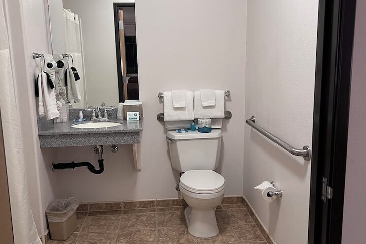Room 42 of 62