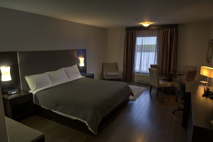 Room 17 of 37