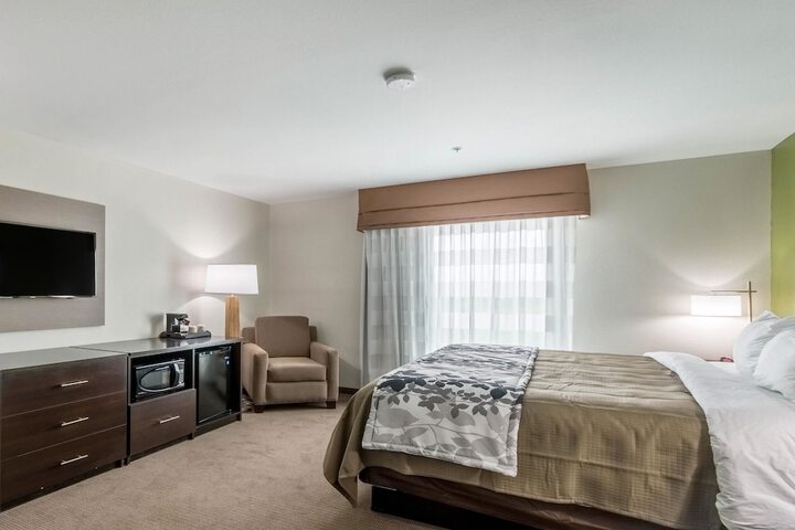 Room 15 of 34
