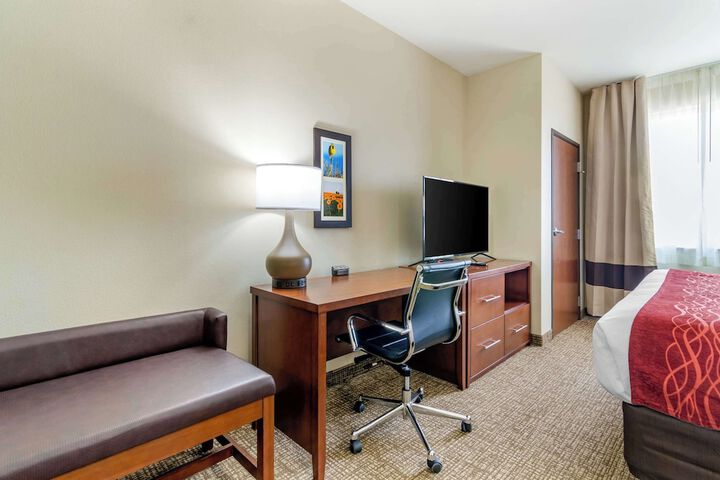 Comfort Inn & Suites Salina North