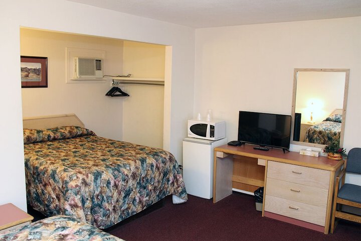 Room 19 of 28