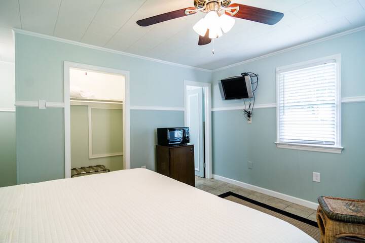 The Island Guest House & Cottages