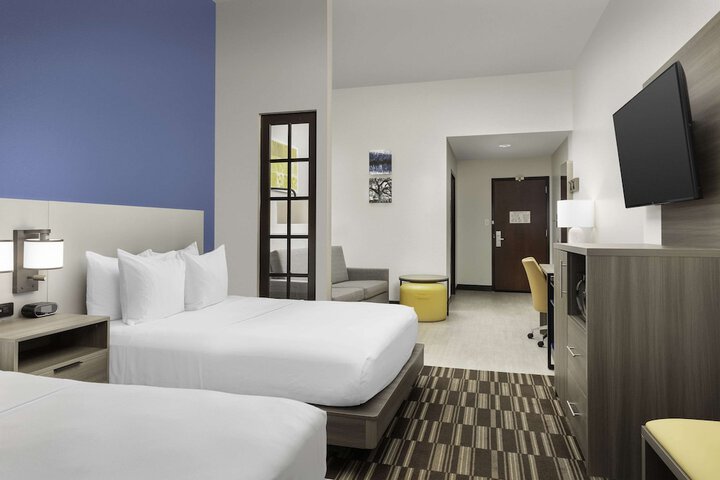 Room 10 of 23