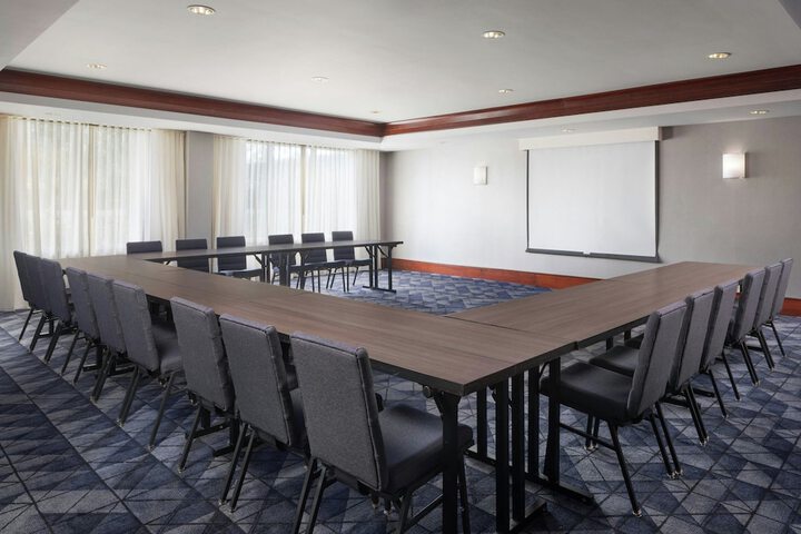 Courtyard by Marriott Fort Myers I-75 / Gulf Coast Town Center