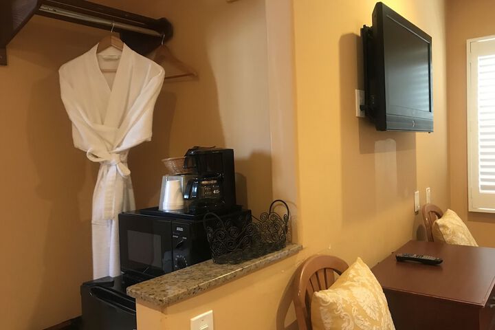Room 64 of 91
