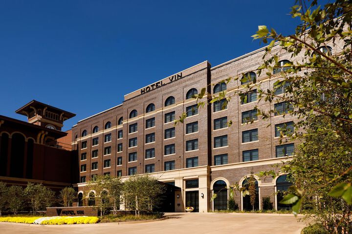 Hotel 2 of 99