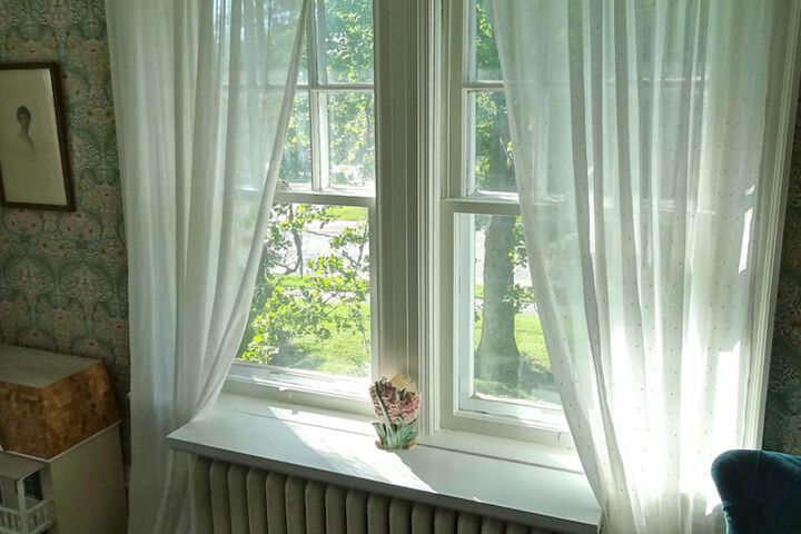 Room 32 of 47