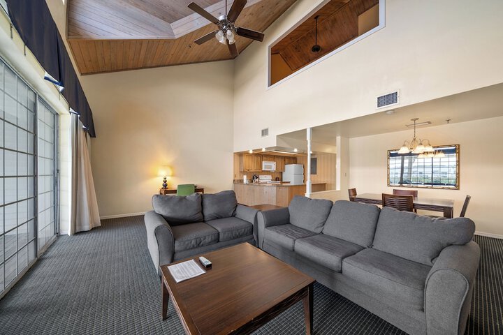 Holiday Inn & Suites Clearwater Beach S-Harbourside by IHG
