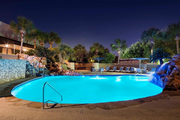 Pool 4 of 49