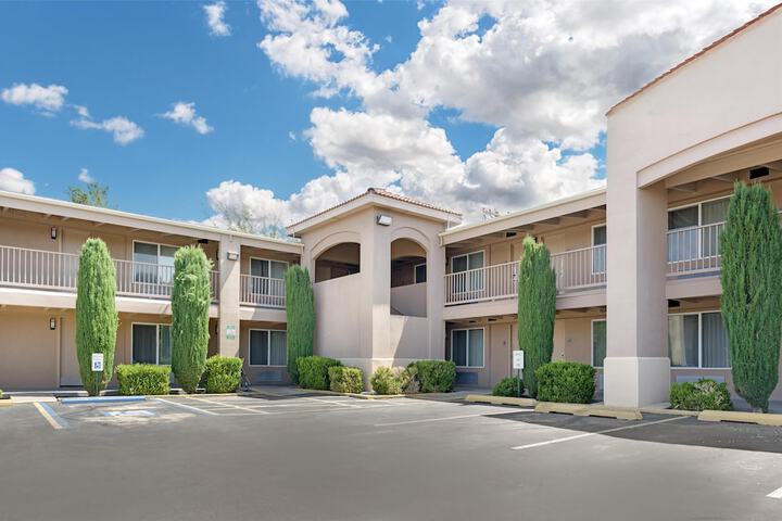 Best Western El Rancho Palacio