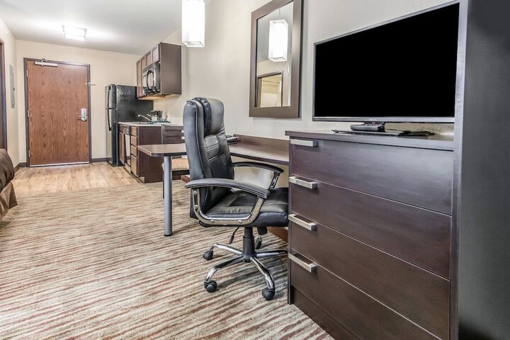 Room 13 of 35