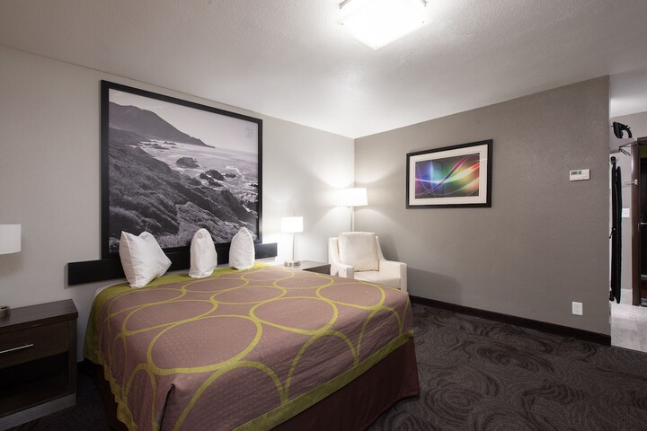 Room 19 of 35