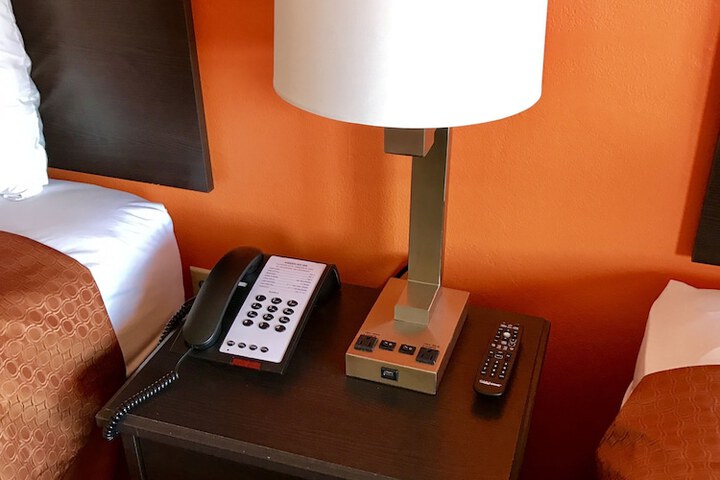 Room 8 of 30