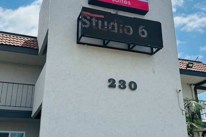 Hotel 2 of 32