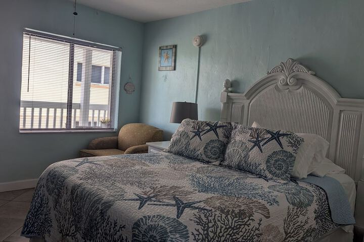 Room 27 of 80