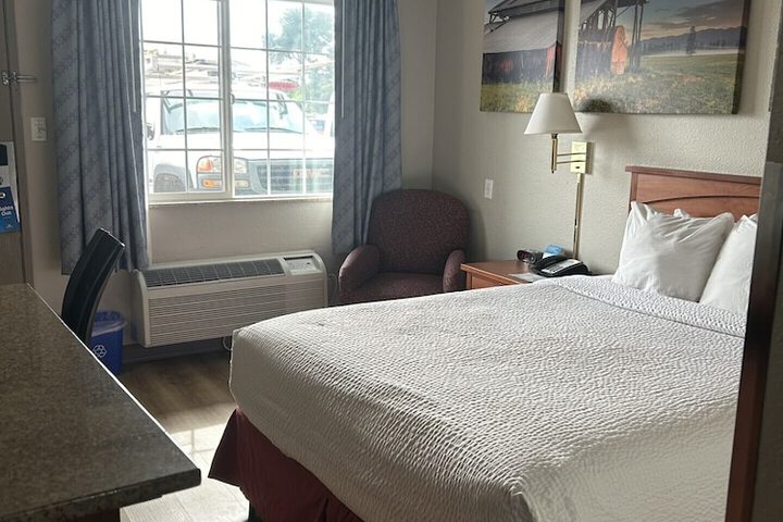 Room 10 of 34