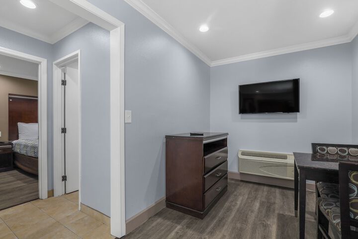 Room 26 of 45