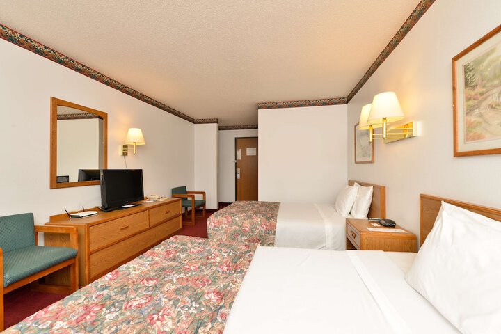 Room 8 of 14