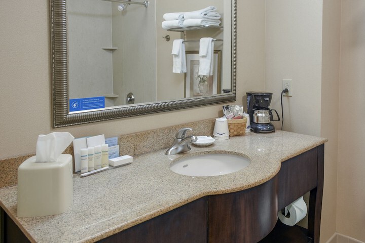 Hampton Inn & Suites Youngstown-Canfield