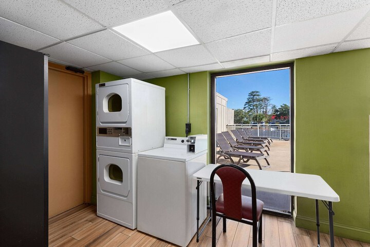 Room 16 of 26