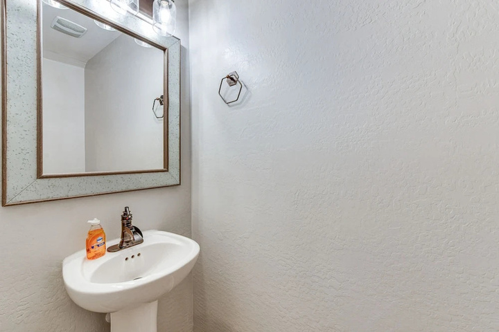 Pet-friendly Home w / Fenced Yard in Florence!
