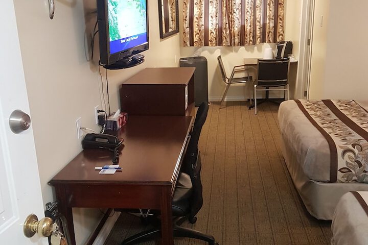 Room 21 of 41