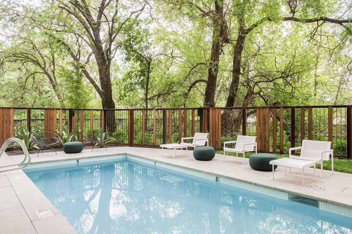 Pool 4 of 49