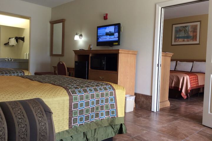 Room 15 of 72