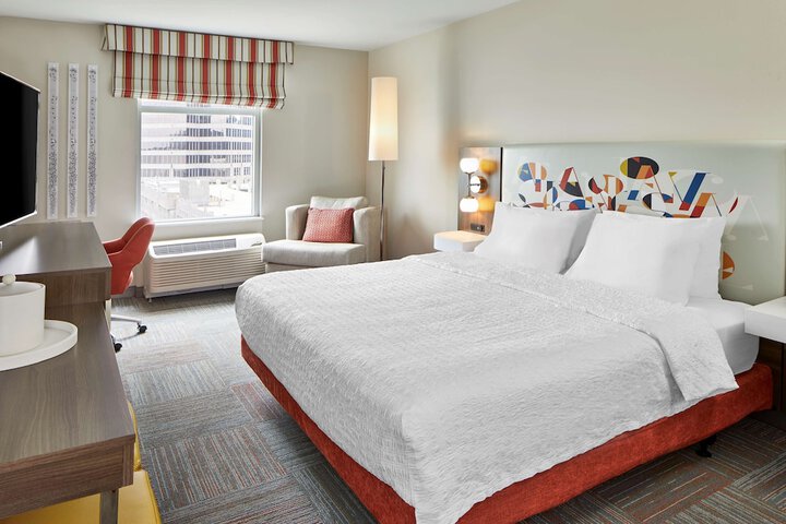 Room 32 of 55