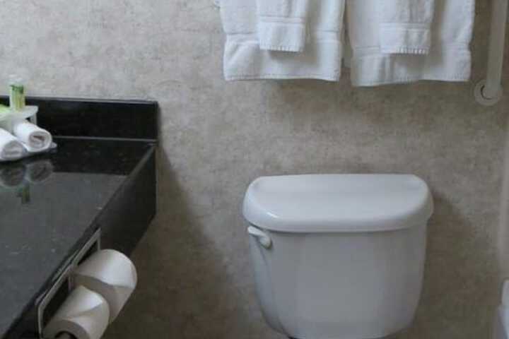 Room 16 of 35