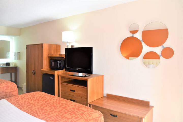 Room 52 of 81