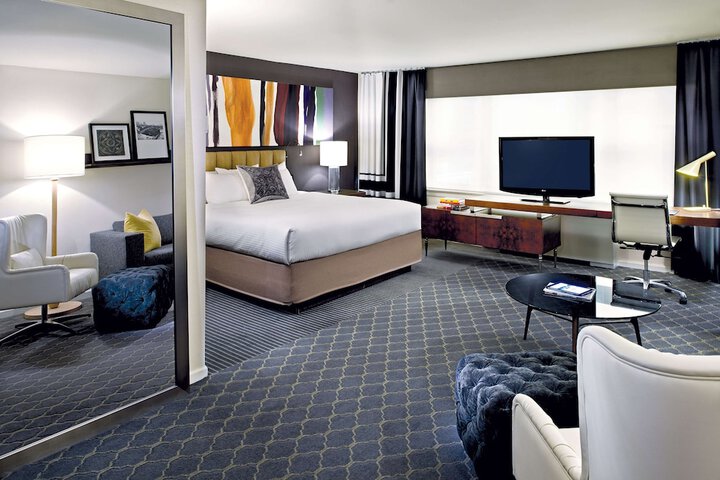 Room 15 of 61