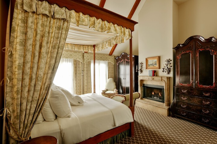 Room 42 of 53