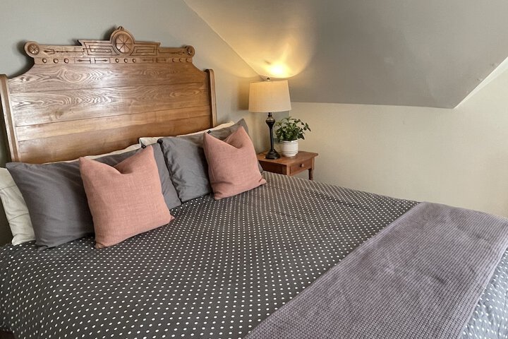 Room 8 of 23