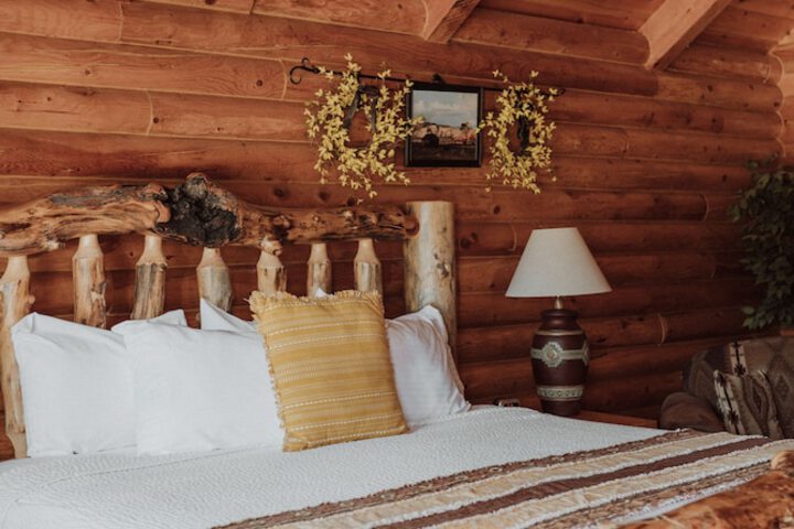 Bryce Canyon Log Cabins