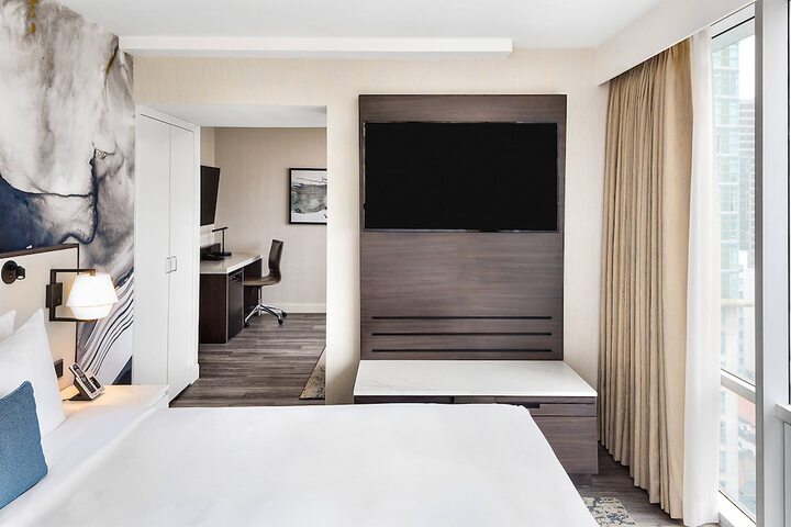 Delta Hotels by Marriott Vancouver Downtown Suites - Downtown Vancouver