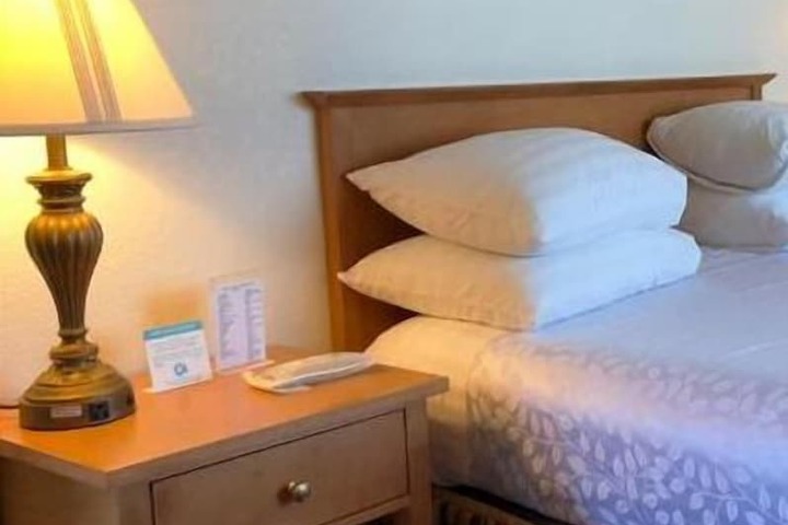 Room 17 of 22