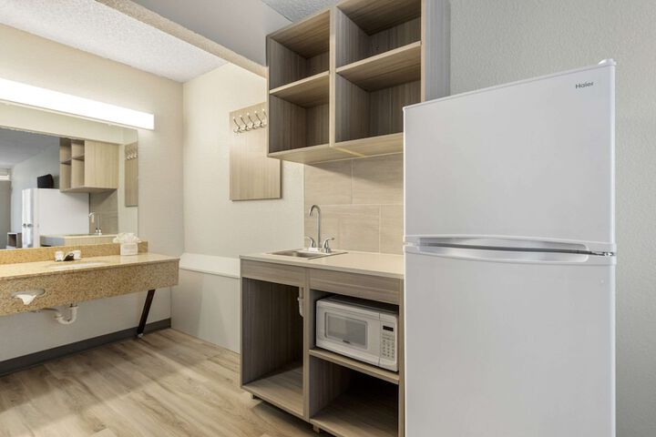 Room 16 of 29