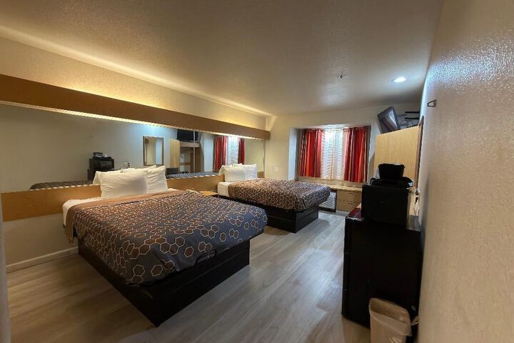 Americas Best Value Inn & Suites Ada