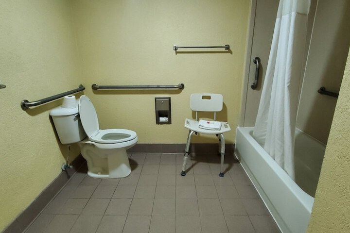 Room 29 of 34