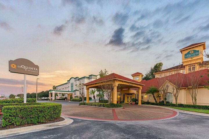 Hotel 4 of 50