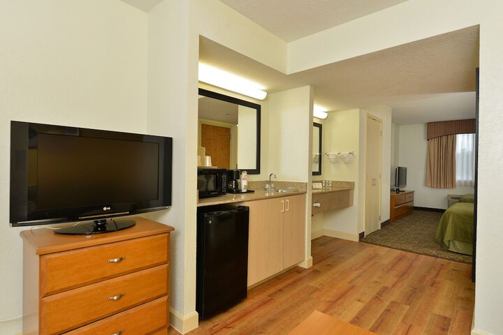 Room 22 of 41