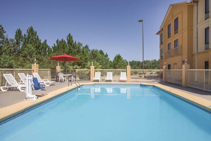 Pool 2 of 22