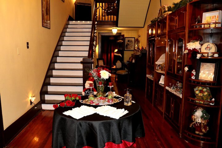 Hotel 10 of 75