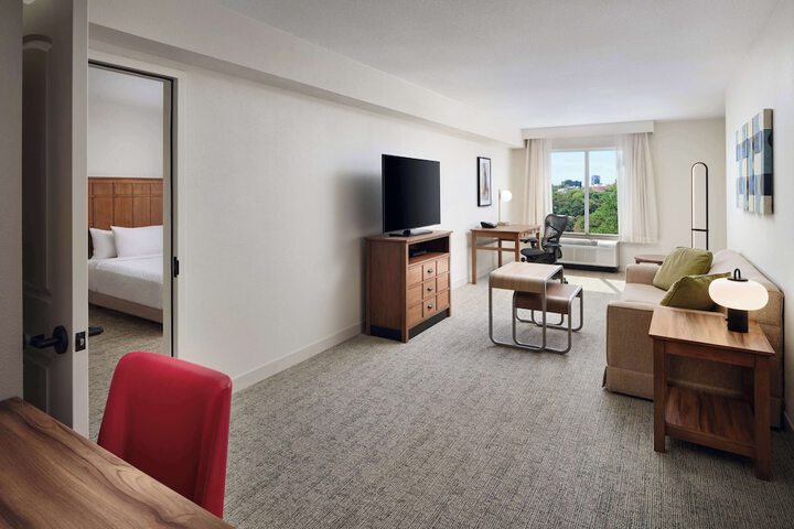 Room 15 of 34