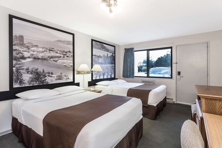 Room 15 of 43