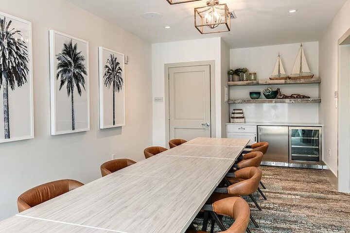 Landing Furnished Apartments near Lake Apopka