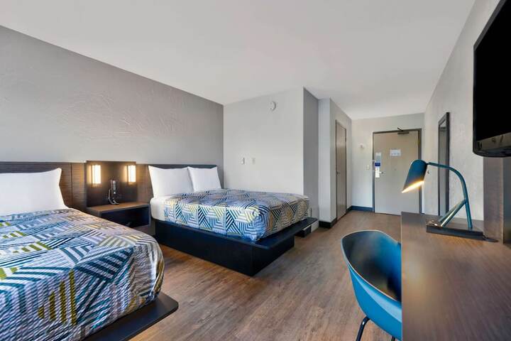 Room 28 of 30